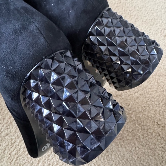 NEW‼️Antonio Melani Kinsley Suede Molded Lucite Heel Booties Sz. 8.5 M - Picture 5 of 12